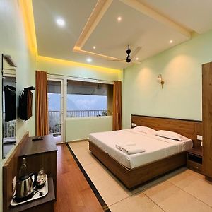 Deluxe Zimmer mit Kingsize-Bett